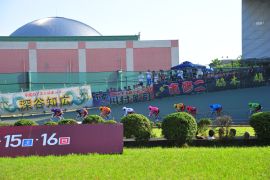 先行する9番新田選手