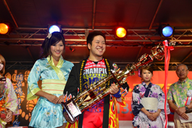 優勝した佐藤友和。