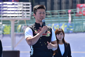 平原康多選手