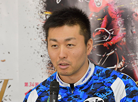 平原康多選手