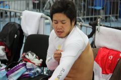 「いやぁー勝てねッス。でも、このまんまじゃ済ませませんから」