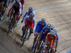 スクラッチで積極的な走りを見せた木下選手
