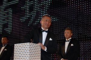 公開抽選の様子