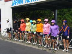 決勝競走入場前
