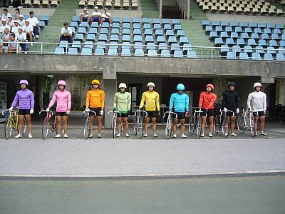 決勝競走出走前