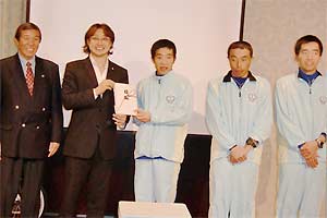 贈呈の様子