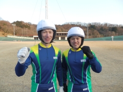 左から杉森生徒、小酒生徒