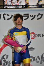 男子スプリント優勝の中川誠一郎選手