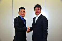 敢闘を誓う齊藤努選手とキム・ミンチョル選手