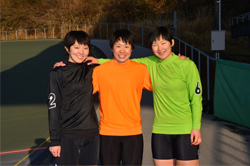 ※左から土屋生徒、中嶋生徒、鈴木生徒