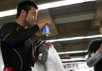山崎芳仁選手