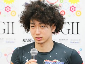 山崎賢人選手