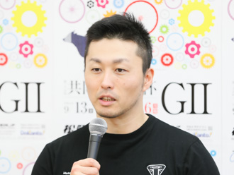 平原康多選手